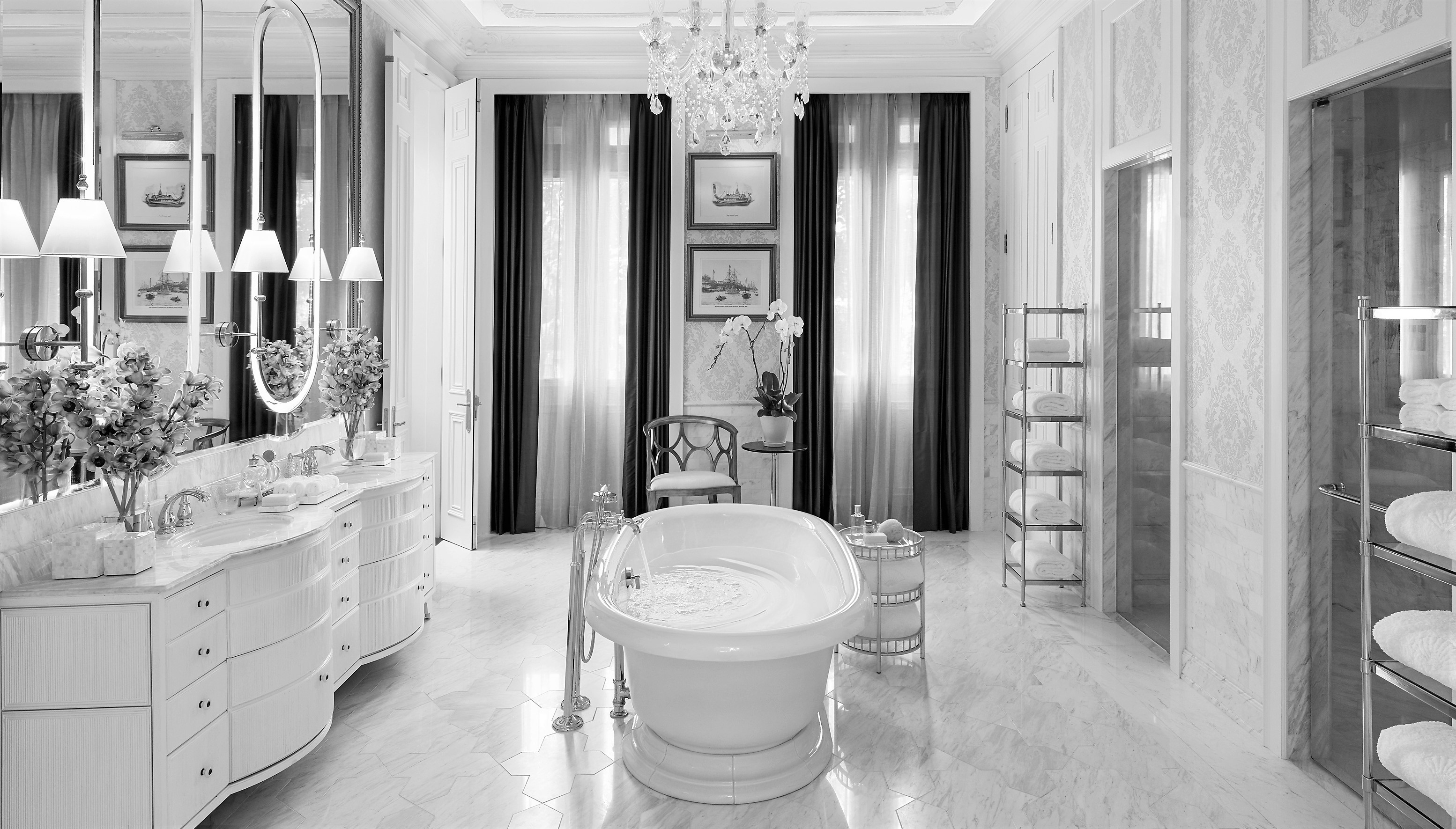 Mandarin Oriental BKK royal-bathroom